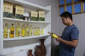 保山龙陵：野核桃变身品牌农特产品图片