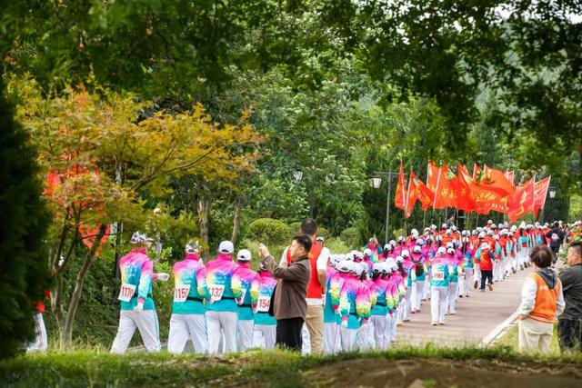 走齐鲁·看体育社会组织风采活动走进山东省徒步运动协会