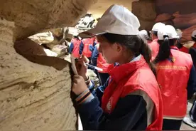 库尔勒市300余名学子赴吐鲁番开展研学活动图片