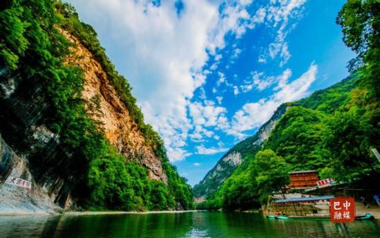 全国媒体朋友们：巴中欢迎您！