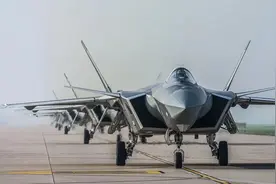 歼-20飞行员：升空就是作战！图片