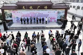 泰山区第十四届全民健身运动会拔河比赛暨徂徕镇郑家庄村桃花节摄影大赛举行图片