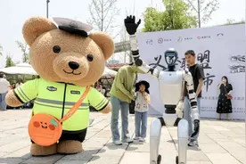 “义警联盟，平安集市”青浦公安5·25交通安全宣传日主题活动举行图片