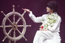 华晨宇火星演唱会鸟巢开唱 回归四面台彰显极致国风之美图片