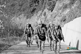 空军军医大学“利剑”军医强训队：磨砺青春，铸就卫勤尖兵图片