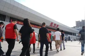 赌石直播套路深 您可千万别当真图片
