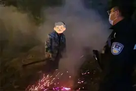 老人露天焚烧秸秆险酿祸 特警及时消除隐患现场普法图片