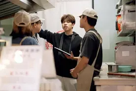 叛逆少年爆改创业老板，“00后”退伍小伙做烧饼，一年卖了500万！图片