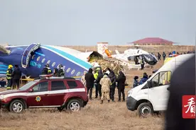 38人遇难29人生还，阿航坠毁客机黑匣子已找到；俄罗斯第二艘破冰巡逻舰下水图片