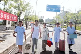 重庆永川：千余名新生开启医卫梦想之旅图片