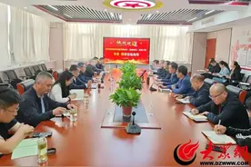 东阿县教育高质量发展校长（后备校长）培养工程团队到东阿一中考察图片