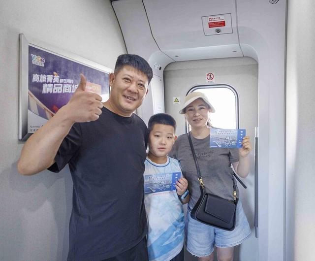 铁路+文旅创新推广青岛旅游！国铁济南局青岛站携手市南区开通“啤酒节”文旅专列