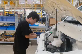 当你叫“货拉拉”，来了辆新能源车图片