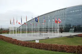 北约在俄边境附近军演，超2万名士兵参加！俄外交部回应图片