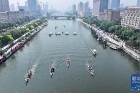 “我在海河赛龙舟”——外籍工程师体验端午习俗图片