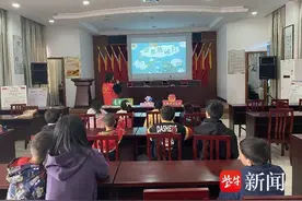 保护地球,从身边的小事做起！常熟市支塘镇长桥村开展“世界地球日”主题团日活动图片