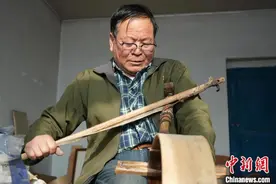 （新春走基层）新疆蒸笼制作匠人：制笼如绣花 只为好名声图片