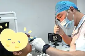 嗓子痛得像吞刀片！严重会腐蚀器官……只因这个习惯！不少人每天都做图片