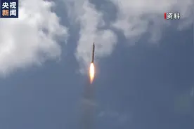 也门荷台达再遭美英空袭 胡塞武装称打击英国船只图片