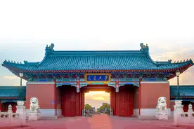 上海交通大学启动“AI教师+HI导师”课堂变革行动计划图片