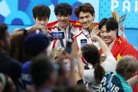 先抑后扬大逆转收官创下新历史，中国游泳队值得期待的不止潘展乐！图片