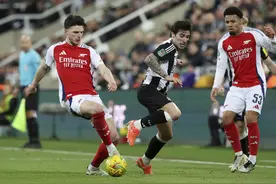 英联杯：纽卡2:0完胜阿森纳 总比分4:0晋级决赛图片