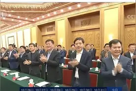张近东忙着破产重组，张康阳还在当富二代图片