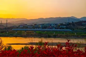 4月10日起西南铁路出行有变 动车组有所调整图片