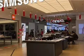 手机等数码产品“国补”第一天：有店铺客流量翻倍，系统崩溃无法付款图片