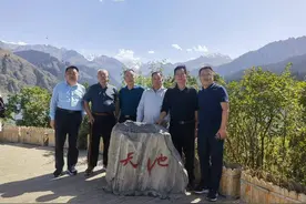 新疆纪行||秋游“空中草原”那拉提图片