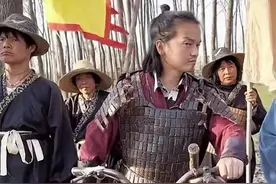 阜阳小伙拍土味三国走红：格拉条是啥幌子图片