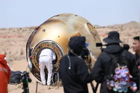 “太空出差”半年，神舟十九乘组平安回家啦！图片