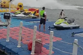 重庆网红“烈阳”在嘉陵江驾驶摩托艇落水身亡，知情人讲述：疑因急甩尾时头撞在艇上图片