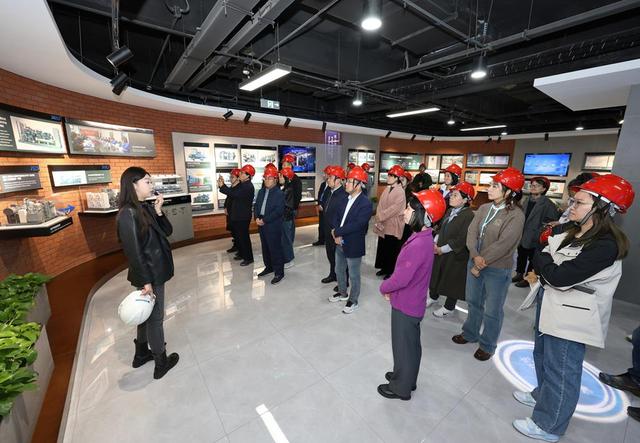 冰轮环境变身“魔术师”，打造“零碳蒸汽源”