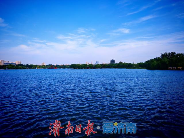 一年四季 泉在济南丨大明湖游人如织 秋意正浓