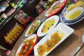 三亚一餐厅被曝“须给五星好评”才可动筷  当地展开调查图片