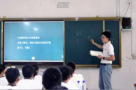 青春华章·初为人师丨高校辅导员胡一心：从小怀揣教师梦，做学生成长的引路人图片