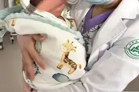 1月龄宝宝患上重症肺炎！支气管镜探查找出“真凶”图片