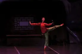 芭蕾舞剧《白毛女》将亮相国家大剧院，85岁陈燮阳再执棒图片