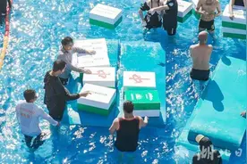 “双园”均破万 武汉欢乐谷迎来夏季小高峰图片