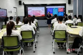 江西现代职业技术学院开展“师生同台”思政课图片