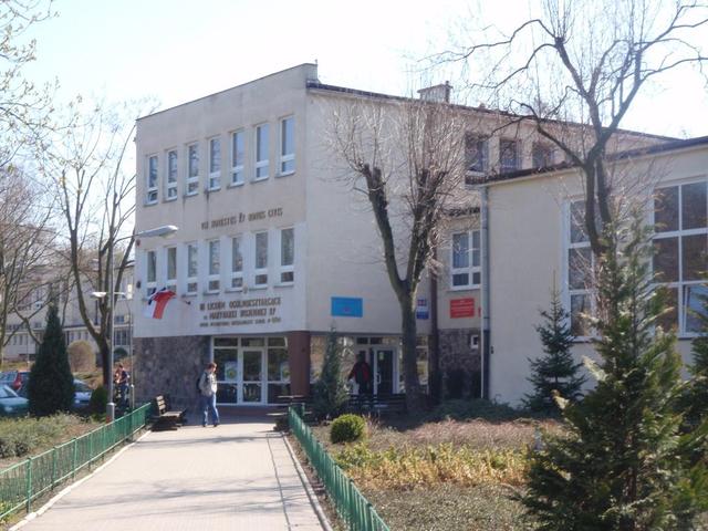 奥特曼：点名表扬两个波兰人，OpenAI还没遇到过他们解决不了的问题