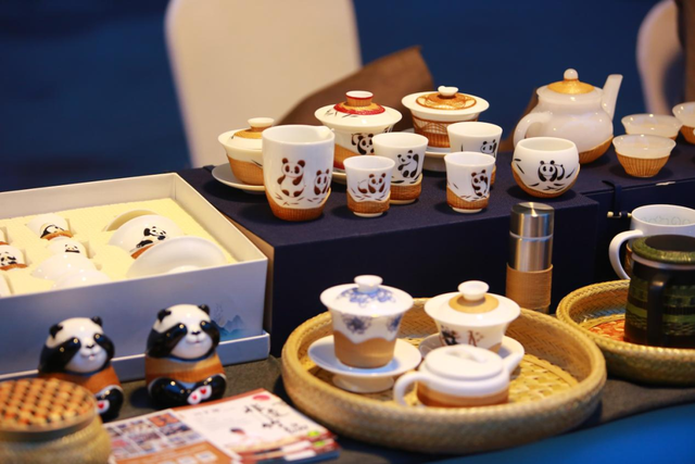 浪漫满分！在锦江之畔，逛“成都·美丽工坊”幸福集市