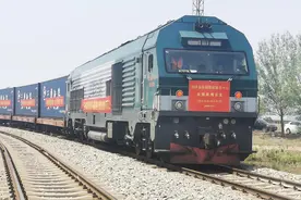 河北鸡泽：“曹庄镇站—越南河内”东盟班列首发图片