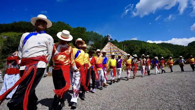 泸沽湖畔谱新章 文旅促“三交”│2025年凉山州首届泸沽湖转山转海节开幕式侧记