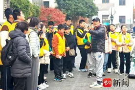这是爱和美流淌的课堂！ 南京盲校学生走进老门东，实地学习拍摄图片