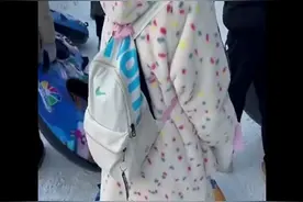 热闻|哈尔滨爆火！各大洗浴中心拥挤程度堪比春运，“我不是小孩”火出圈图片