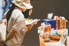 “高校文创热”背后，消费者是否愿为情怀买单图片