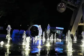 湾区之光摩天轮：在云端之巅感受浪漫的深圳之夜图片