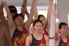 跳水队真的好会整活！10米台排队花式“下饺子”，除了水花消失术，还有“炸鱼”图片